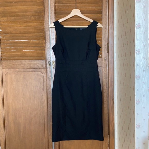 H&M Dresses & Skirts - H&M Women’s Black Dress
